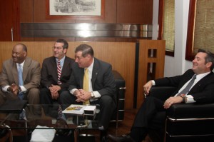 A team of senior officers of Los Angeles Law Enforcement Authority headed by Chief Matt Woolman from Los Angeles Country Sheriff's Department paid a courtesy call on Secretary Defence and Urban Development  Mr. Gotabaya Rajapaksa on 18th January 2012 at the Defence Ministry premises. Chief William McSweeney from Los Angeles Country Sheriff's Department, Lt. John Sullivan Patrick and Capt. Stallings Tyrone Derrel were also among the delegates present.Both officials exchanged mementoes to mark the occasion.